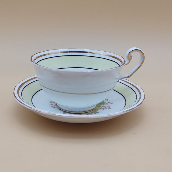 Tea Cup & Saucer -Victoria by Cartwright and Edward - Picture 3 of 11